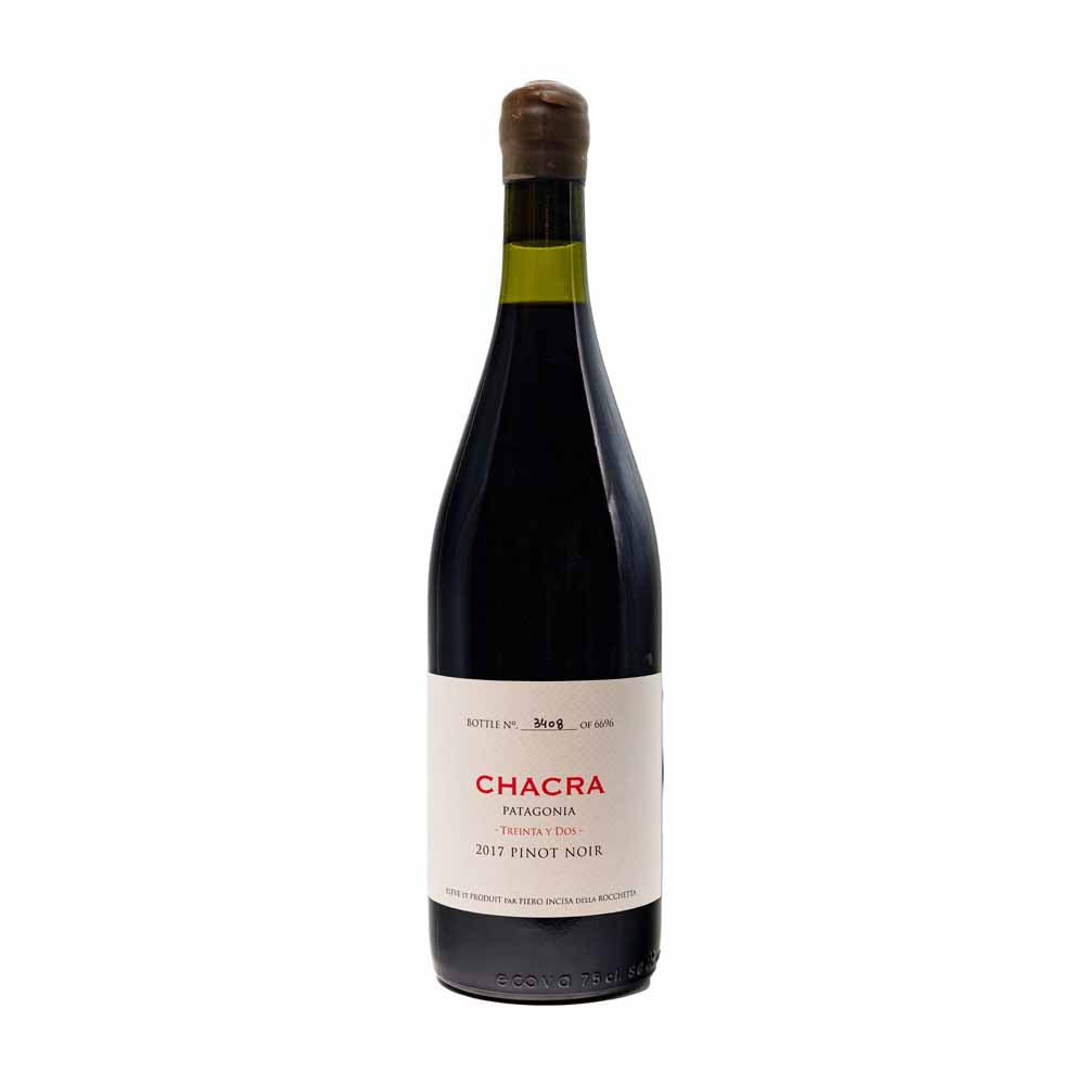 Bodega Chacra "Treinta y Dos" Pinot Noir Patagonia 2017